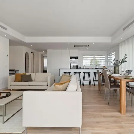 Spacious 2 Bed & Solarium Alcazaba Lagoon Al2017 Appartamento