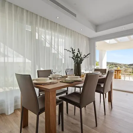 Spacious 2 Bed & Solarium Alcazaba Lagoon Al2017