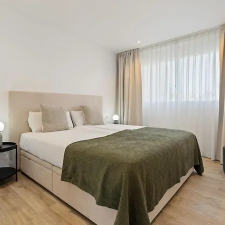 Spacious 2 Bed & Solarium Alcazaba Lagoon Al2017 *