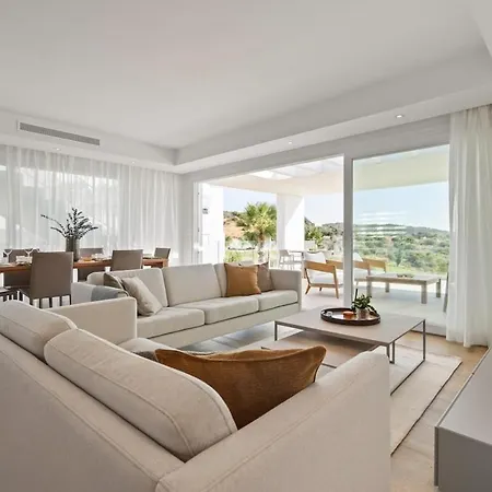 Spacious 2 Bed & Solarium Alcazaba Lagoon Al2017