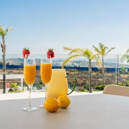 Spacious 2 Bed & Solarium Alcazaba Lagoon Al2017 *